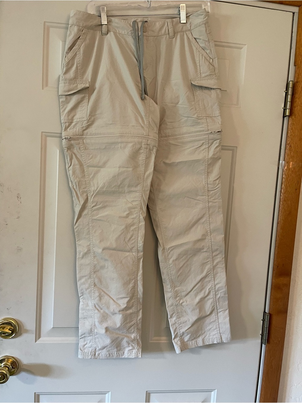 The North Face Convertible Cargo Pants Size Woman’s Size 6